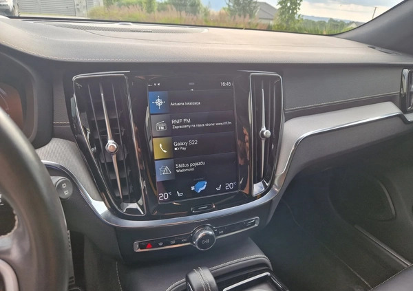 Volvo V60 cena 229000 przebieg: 109000, rok produkcji 2021 z Kisielice małe 232
